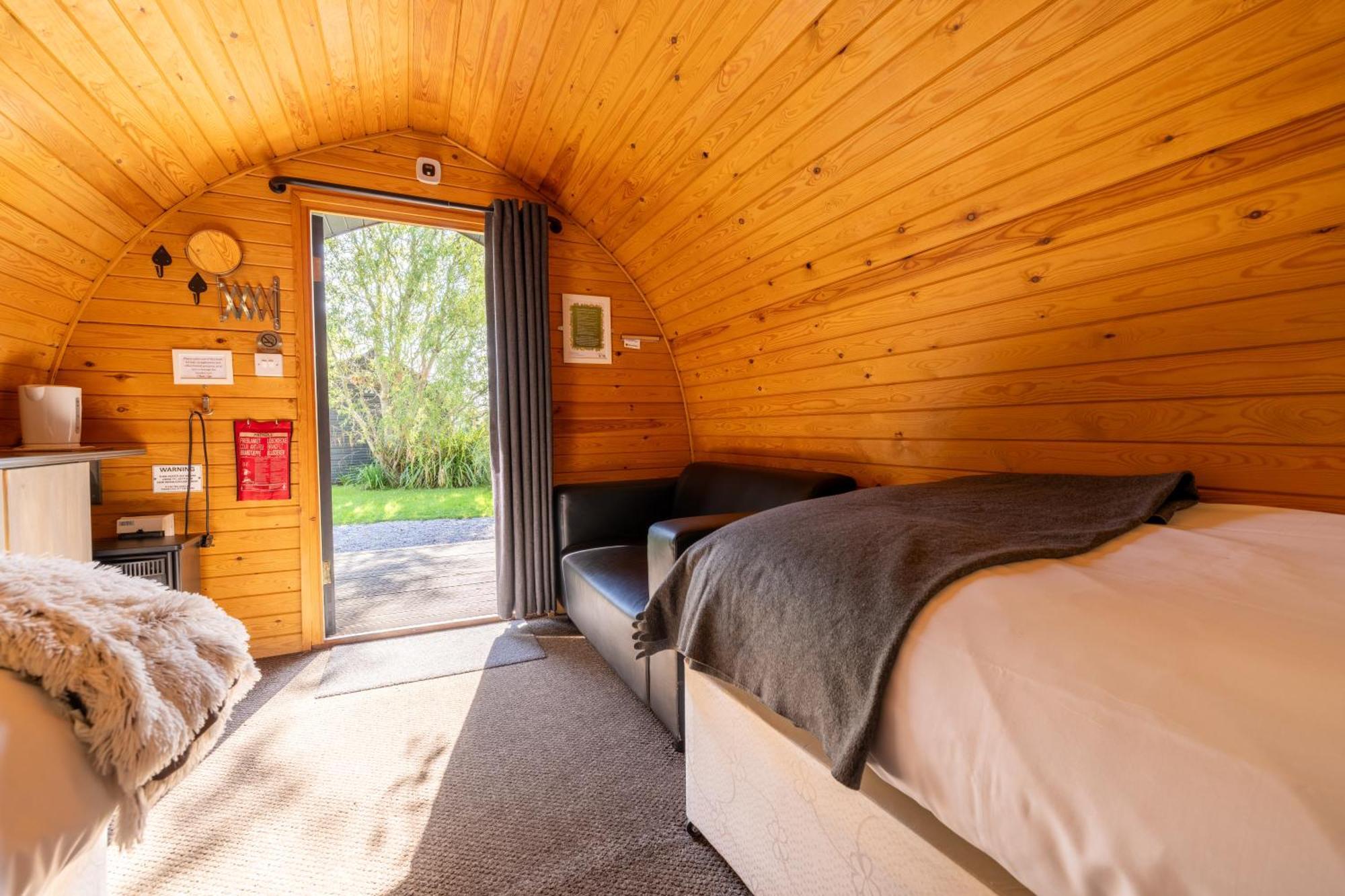 The Little Hide - Adult Only Camping Pods Wigginton  Exterior foto